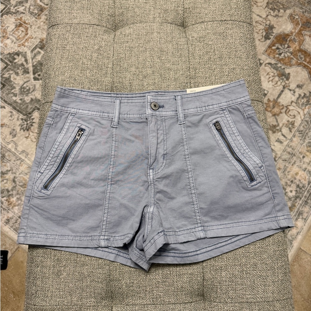 American Eagle Outfitters Light Gray low rise stretch shortie